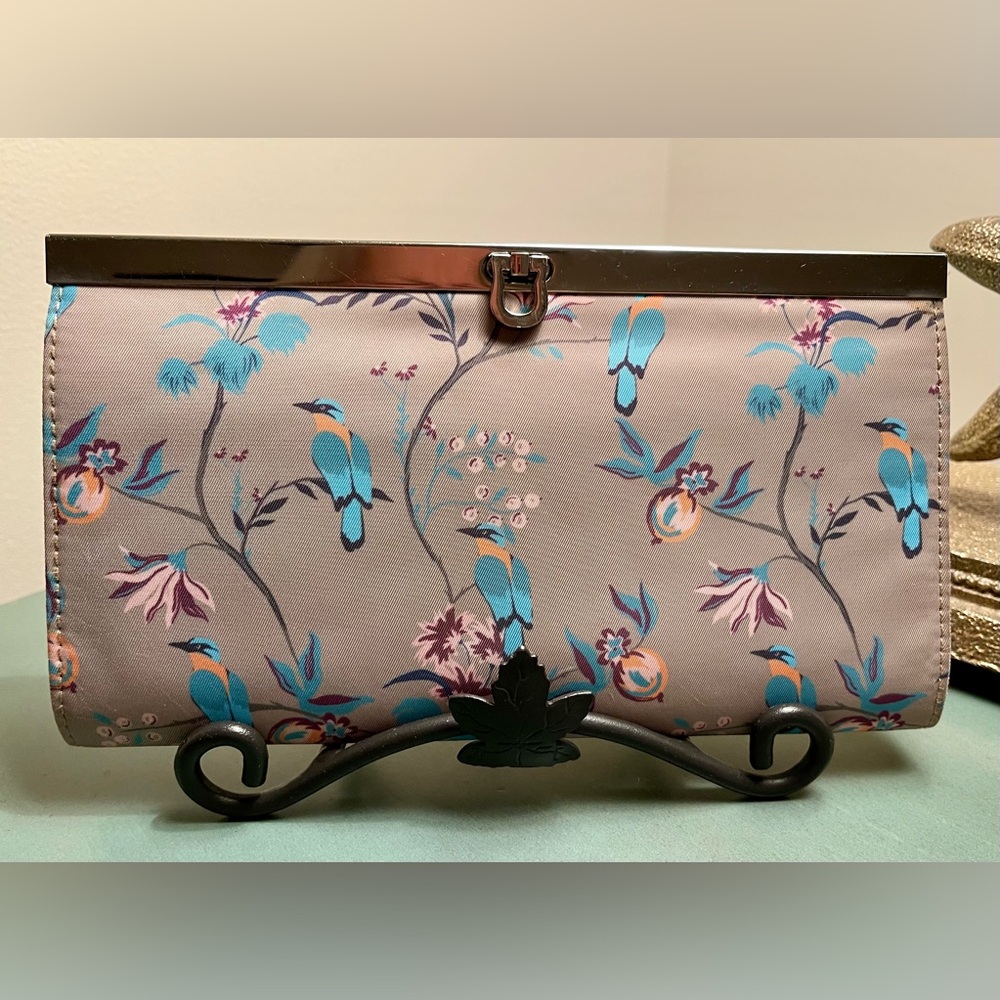 VINTAGE BUXTON FABRIC CLUTCH WALLET WITH SNAP CLOSURE KINGFISHER BIRDS PATTERN